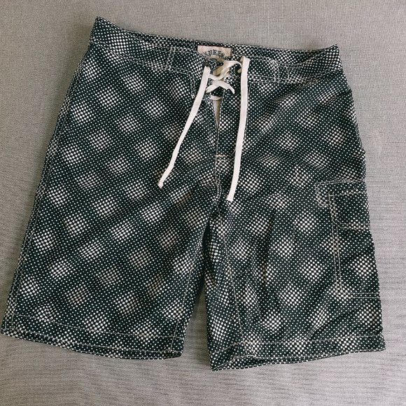 90% NEW MENS SPORTING SHORTS - Picture 1 of 6